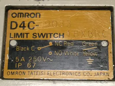 USED OMRON D4C-9033