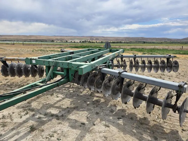 Used JOHN DEERE 335 Tandem Discs Idaho US | Berry Machinery #1272513