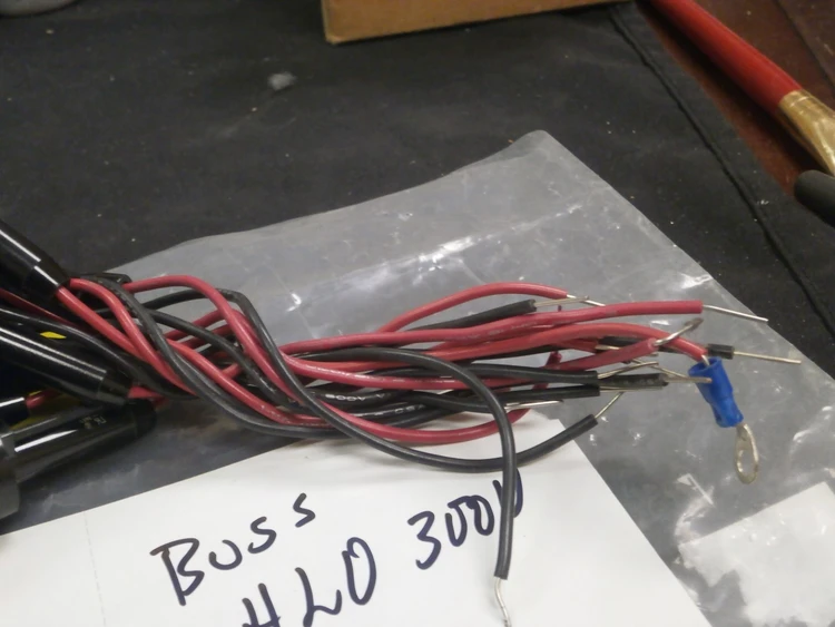 New | in-Stock BUSSMAN BUSSMAN 300V 15A FUSE HOLDER HLR Fuses Arizona US | ASSET CONVERSION SPECIALISTS, INC. #312596