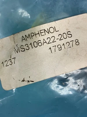 NEW Amphenol MS3106A22-20S