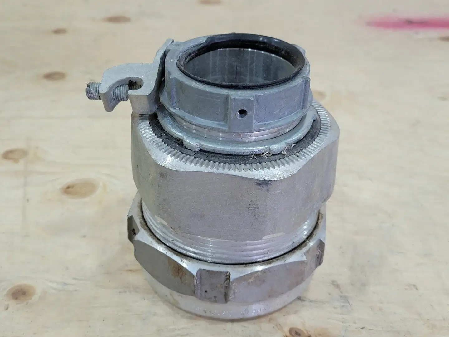 USED THOMAS BETTS ST200-475