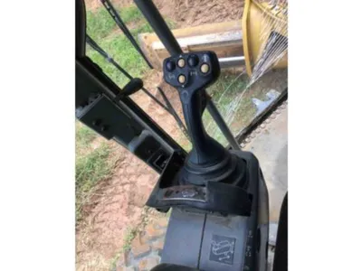 2010 Caterpillar 12M