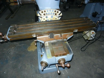 BRIDGEPORT 9" x 42" VERTICAL TURRET MILL #62359