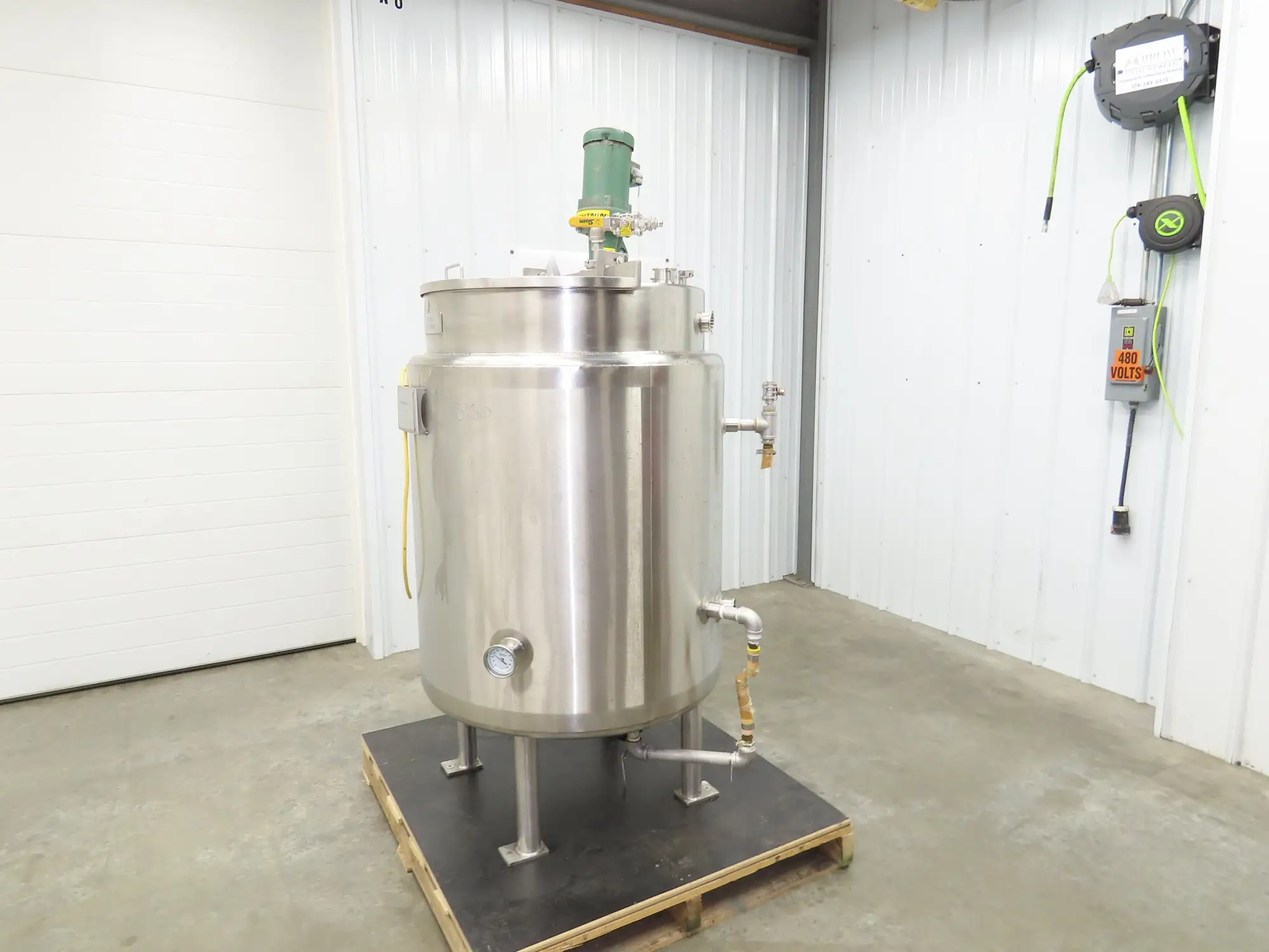 Avins Direct Steam 100 Gallon Mixing Tank 1/3Hp Lightnin Mixer Food Grade SS