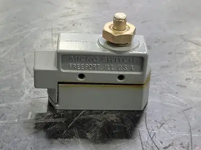USED MICRO SWITCH BZE6-2RQ