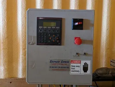 Equipment Express 8-Head Valve Filler
