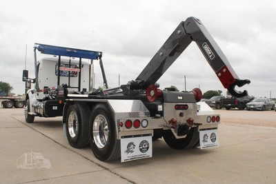 Used 2027 PETERBILT 548 Hooklifts & Roll-Offs Texas US | Roll Off Truck World #1491992