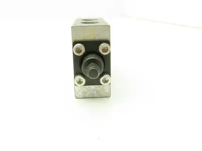 Aro MQ 1348 Pneumatic 3 Way Valve NC 1/8" NPT Air or Manual Activated