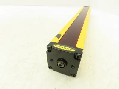 Banner Mini-Screen Light Curtain Emitter MSE1224Y 1' Area 30' Range 47654