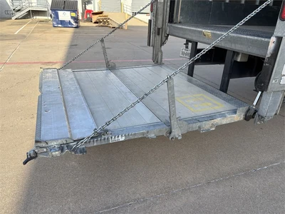 Used 2022 ISUZU "FTR" VAN BODY TRUCK - DIESEL (2022) Box trucks Texas US | MachineryMax #1488277