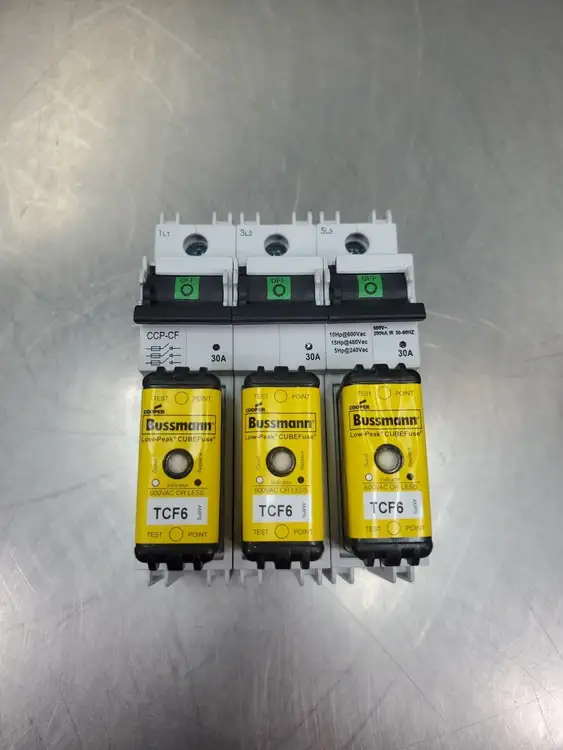Used Cooper Bussmann CCP-3-30CF Fuse Block w/TCF6 600VAC Cube Fuse Fuse Accessories | Palmetto Automation #1149237