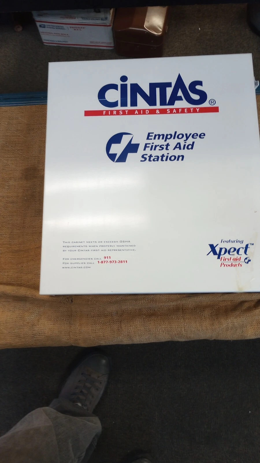 CINTAS EMPLOYEE FIRST AID STATION CABINET S5"X22"X10"