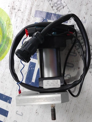 USED LIN-ACT 30559 SPEC-1.25X1.25