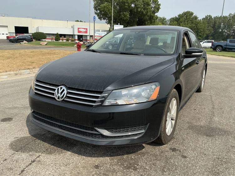 Used 2014 VOLKSWAGEN PASSAT Sedans Michigan US | Miedema Asset Management Group #1313934