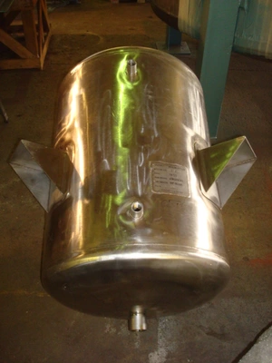 170L S/S Enclosed Tank