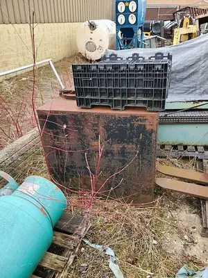 260 Gallon Waste Oil/Fluid Carbon Steel Storage Tank 42'' x 36'' x 42'' Tall