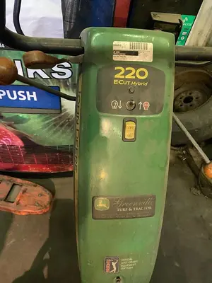 USED JOHN DEERE MO220EA