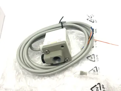 New | in-Stock Adsens 2-Color Display Digital Pressure Switch, UL Rated IP65 Pressure Switches Michigan US | Maverick Industrial Sales #1391113