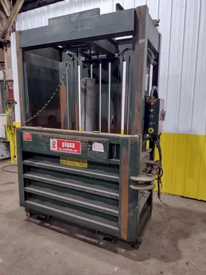 60" X 30" X 20HP PIQUA MODEL #30 VERTICAL HYDRAULIC CARDBOARD BALER: STOCK 17412