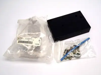 USED MAC BLACK ADAPTER PLATE