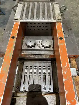 USED 1979 OAK FDM-478