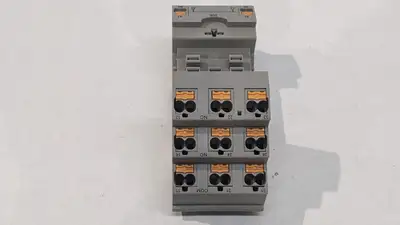 New | in-Stock Turck RIF-4-BPT/3x21,2900961 Terminal Blocks Michigan US | Maverick Industrial Sales #1398608