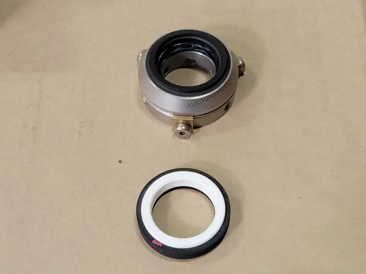 Used LENMARK INDUSTRIES AUC10A01/GBR476232/1 Parts (Hydraulics and Pneumatics) British Columbia CA | Lenmark #259318