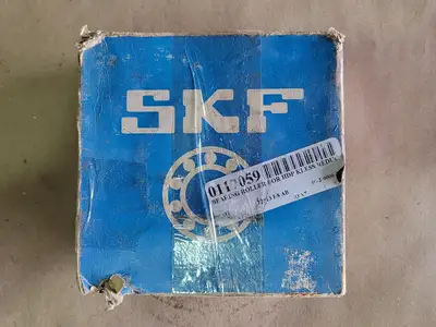 NEW SKF 22313 CC/W33