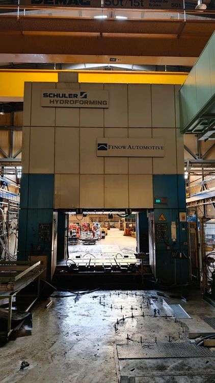 Used 2000 SCHULER 5000 TON Fluid Forming Presses Illinois US | Revelation Machinery #1280106