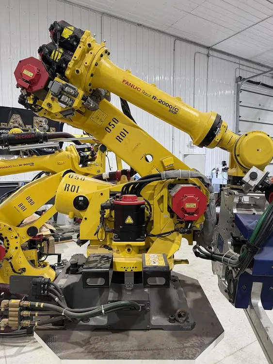 Used 2019 FANUC FANUC R-2000IC/210F Robots Michigan US | Aucto #1332197