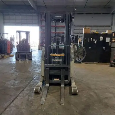 USED 2019 CROWN RR5725-45