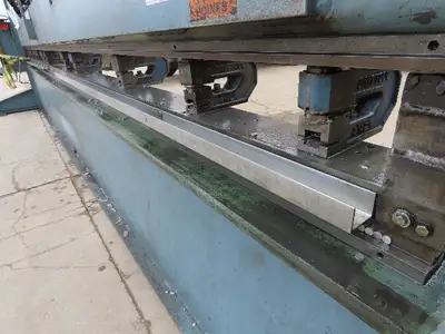 15 Ton 20' Hydraulic Press Brake Punch C-Frame 11-Hole Steel Hole Punch