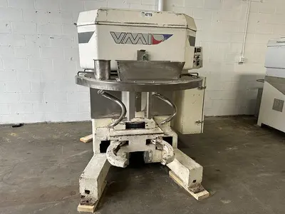 USED 1994 VMI SPI400DAVI