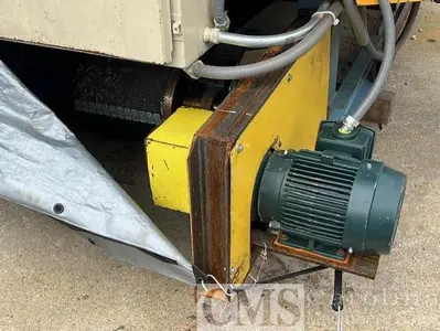 USED NEWMAN K-20 TRIM SAW WITH INFEED DECK