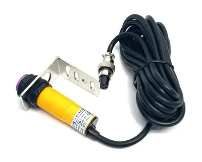 USED HUCHDO DIFFUSE PHOTOELECTRIC SENSOR NPN 7-50CM RANGE E3F-DS50CA