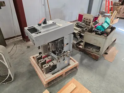 Used _UNKNOWN_ _UNKNOWN_ Circuit Breakers Indiana US | Myron Bowling Auctioneers Inc #1503991