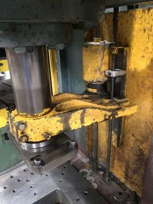 USED 1980 DENISON DENISON FN 5 30H C-592E S0.99270-C PRESS