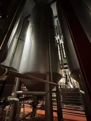 1995 MUELLER 16,600 GALLON Stainless Steel Tanks | Perry Equipment (1)