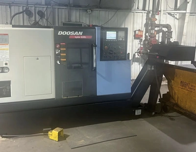 2012 DOOSAN Puma 220LC CNC Lathes | SNL Machine Trader LLC (2)