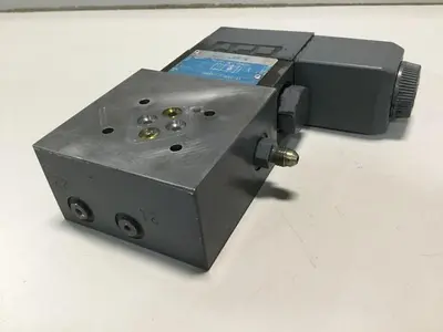 USED VICKERS DG4V-3-2AL-M-U-HL7-60