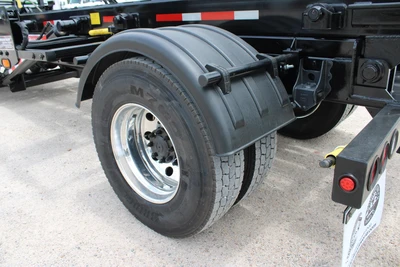 New | in-Stock 2027 MACK MD7 Rolloff Trucks Texas US | Roll Off Truck World #1491891