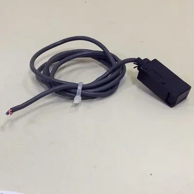 USED OMRON E3R-5DE4
