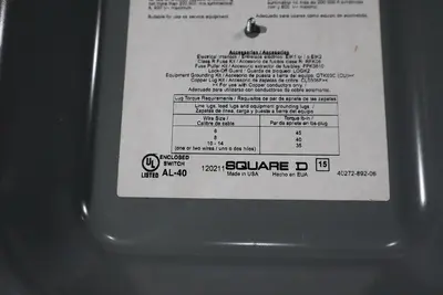 NEW SQUARE D H361AWC FUSIBLE SAFETY RECEPTACLE SWITCH 30AMP STOCK H716