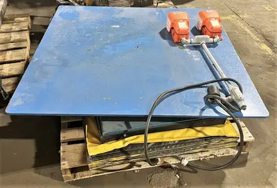 48" x 48" Hydraulic Scissor Lift