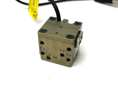 USED DESTACO PNEUMATIC 2-JAW PARALLEL GRIPPER W/ OHSP-017 SENSOR SWITCH