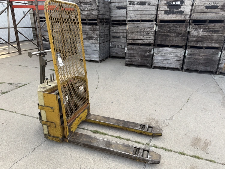 Used _UNKNOWN_ _UNKNOWN_ Electric Pallet Trucks Michigan US | Miedema Asset Management Group #1287642