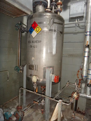264 Gallon 304 Stainless Vertical Tanks