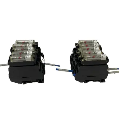ST1-SI | Phoenix Contact  Fuse Plug ST-Siled 24 15-30V w/ Typ USIG LOT OF 10 - Used