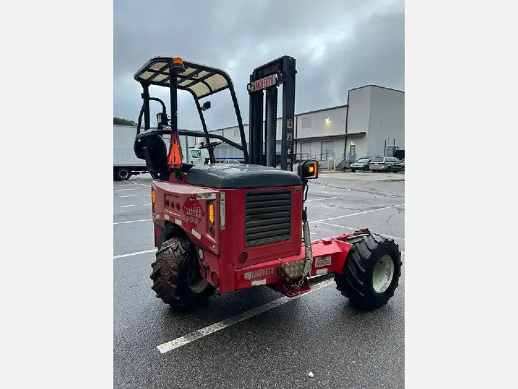 Used 2005 MOFFETT 5500 Internal Combustion Forklifts: Pneumatic Tire Texas US | MCO Truck & Equipment #1513846