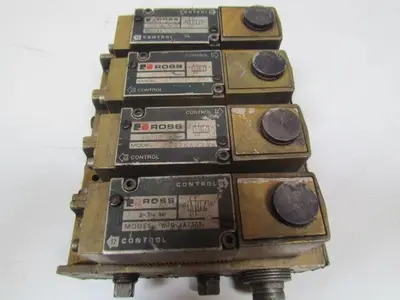 Ross W7076A2331 Pneumatic valve w/subplate used lot of 4